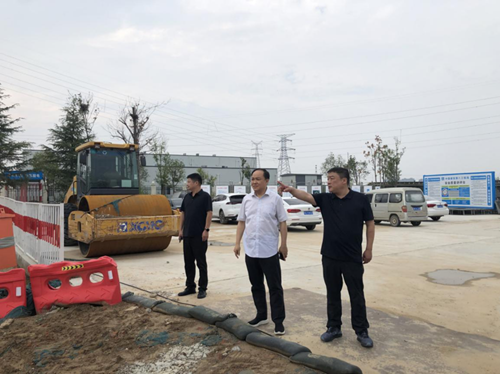 bet手机版官方网站-bet(中国)党委委员、副总经理张岩到侯寨新镇区安置区调研项目建设工作